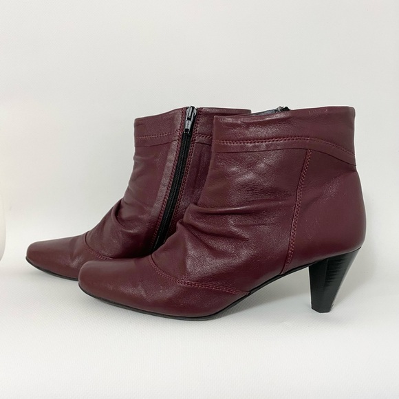 JUST CAPUCCI Leather Booties, Burgundy, Size 7.5 - Picture 11 of 12